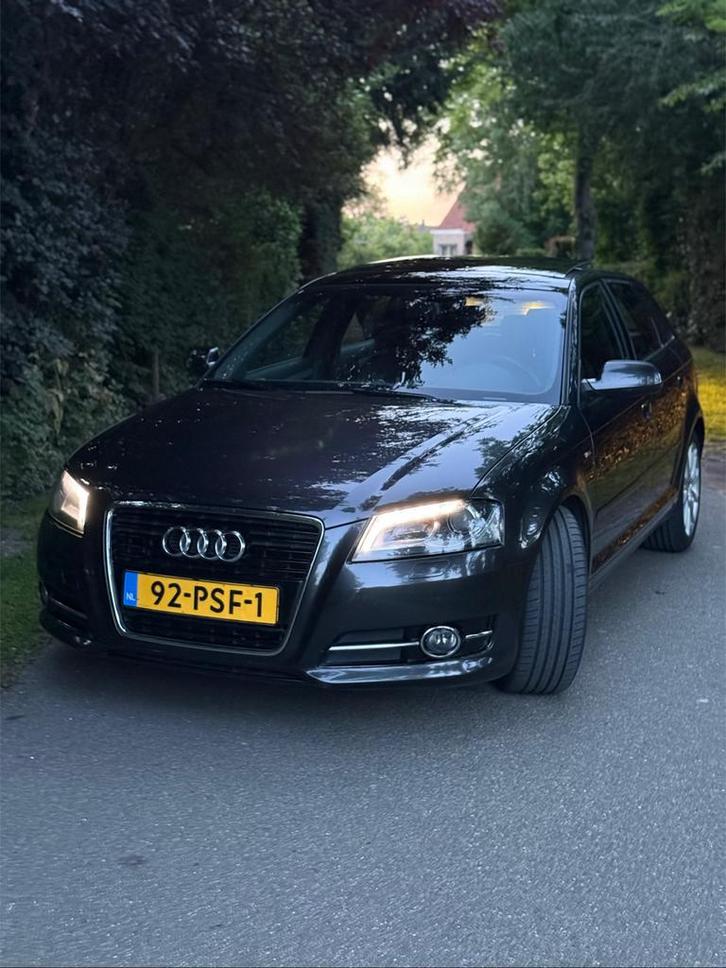Audi A3 s-line 1.4 Tfsi 92KW Sportback 2011 Grijs, Auto's, Audi, Particulier, A3, Benzine, B, Hatchback, Handgeschakeld, Origineel Nederlands