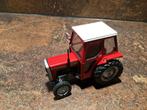 Massy Ferguson 240, Ophalen of Verzenden, Zo goed als nieuw, Tractor of Landbouw, Universal Hobbies