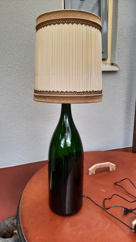 Vloerlamp tafellamp fles uniek object,lees de beschrijving, Huis en Inrichting, Lampen | Tafellampen, Zo goed als nieuw, Ophalen of Verzenden