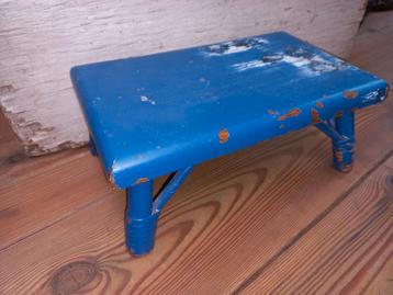 brocante vensterkrukje  beschikbaar voor biedingen
