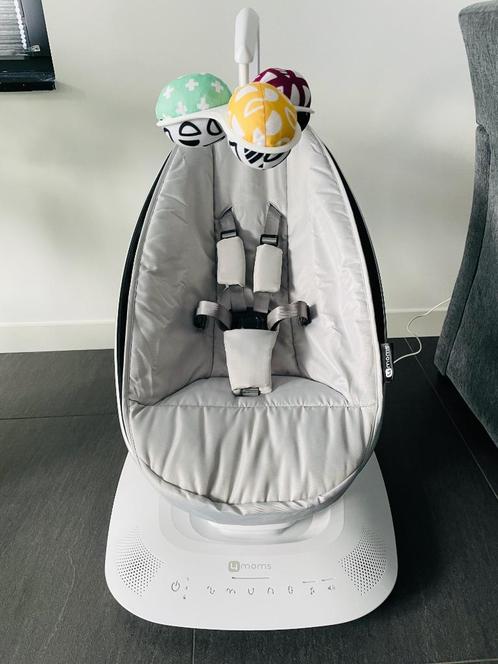 4Moms MamaRoo 5 + Newborn Insert (met garantie en bon), Kinderen en Baby's, Wipstoeltjes, Zo goed als nieuw, Wipstoel, Overige merken