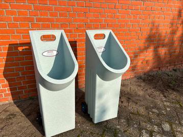 Plaszuil/ mobiel toilet plaskruis beschikbaar voor biedingen
