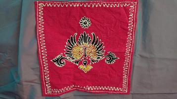 Unieke oude batikdoek/placemat beschikbaar voor biedingen