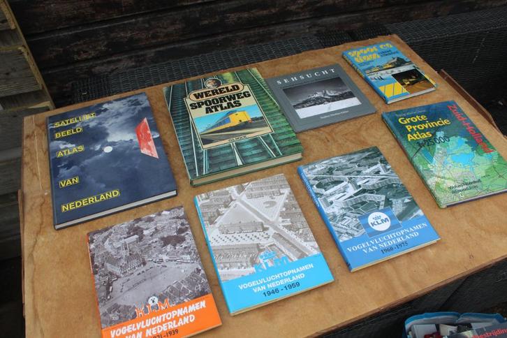 + Lot Diverse Boeken 8 Stuks KLM & Spoorweg Atlas Etc +, Boeken, Atlassen en Landkaarten, Gelezen, Landkaart, Ophalen of Verzenden