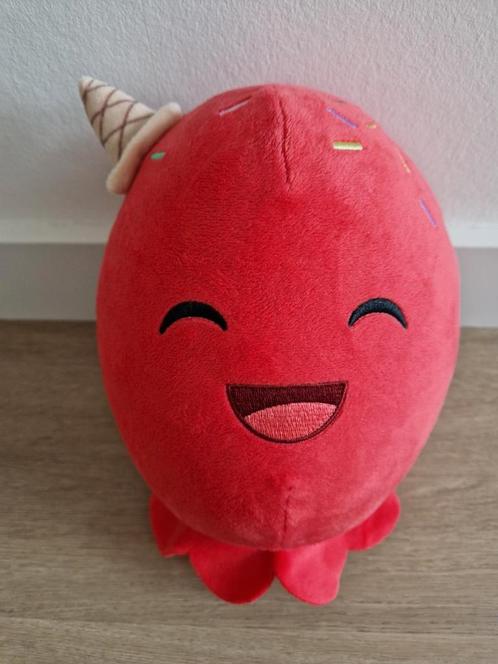 Knuffel ijsje squeeze squeezie rood lach K6994, Kinderen en Baby's, Speelgoed | Knuffels en Pluche, Zo goed als nieuw, Ophalen of Verzenden