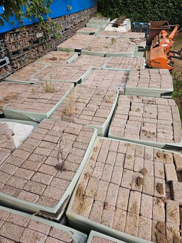 beton klinkers beschikbaar voor biedingen