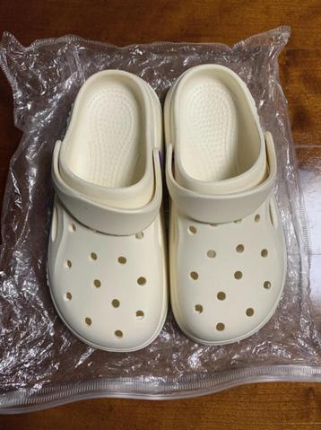 Nieuwe Crocs - Maat 37,5 beschikbaar voor biedingen