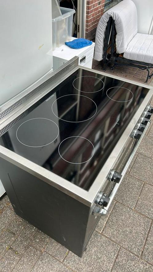 Te koop electrische oven met 5 pits,   BERTAZZONI RVOJJWA1NE, Witgoed en Apparatuur, Fornuizen, Zo goed als nieuw, Vrijstaand