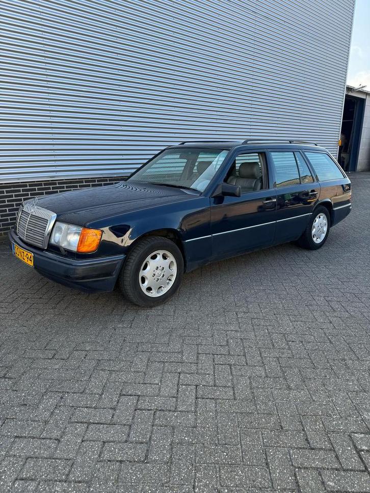 Mercedes-Benz 200-Serie 2.5 250 TD 1992 Blauw, Auto's, Mercedes-Benz, Bedrijf, 200-Serie, Dakrails, Elektrische ramen, Lichtmetalen velgen
