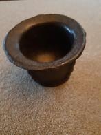 17e eeuwse zware Spaanse gietijzeren vijzel, Antiek en Kunst, Ophalen of Verzenden