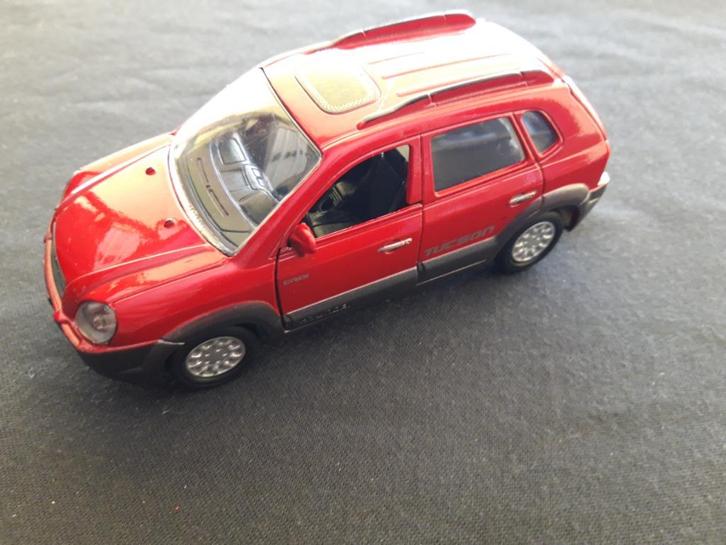 Hyundai Tucson rood – CM Toys mint 1/32 NO BOX, Hobby en Vrije tijd, Modelauto's | 1:32, Zo goed als nieuw, Auto, Overige merken