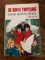 De Dolle Tweeling naar Kostschool - Enid Blyton, Ophalen of Verzenden, Gelezen, Fictie algemeen