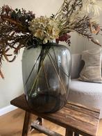 Vaas met kunstboeket - 50 cm hoog, Huis en Inrichting, Overige kleuren, 50 tot 75 cm, Ophalen of Verzenden, Glas