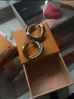 Louis Vuitton Oorbellen Goud/zilver  met bon, doos en tas, Overige materialen, Hangers, Ophalen of Verzenden, Zo goed als nieuw