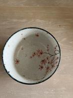 Duur echt Japans schaaltje keramiek bloempatroon, Keramiek, Ophalen of Verzenden, Overige stijlen, Schaal of Schalen