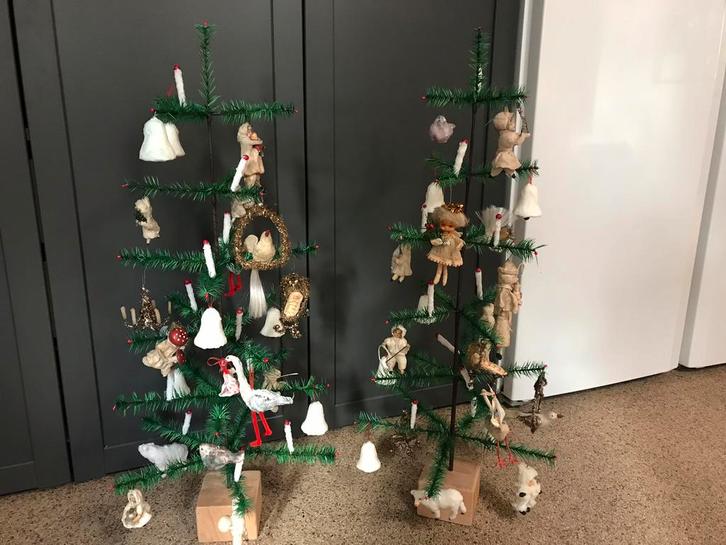 Brocante  kerstboompjes gemaakt van ganzenveren, Diversen, Kerst, Zo goed als nieuw, Ophalen of Verzenden