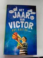 Het jaar van Victor  - Aby Hartog, Ophalen of Verzenden, Zo goed als nieuw