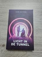 Marc de Hond - Licht in de tunnel, Ophalen of Verzenden, Zo goed als nieuw, Marc de Hond