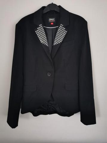 ONLY blazer met studs mt. 38  beschikbaar voor biedingen