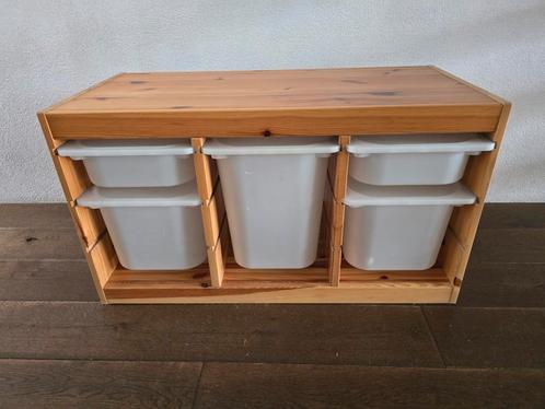 Houten ikea trofast kast met witte bakken, Kinderen en Baby's, Kinderkamer | Commodes en Kasten, Gebruikt, Kast, Minder dan 90 cm