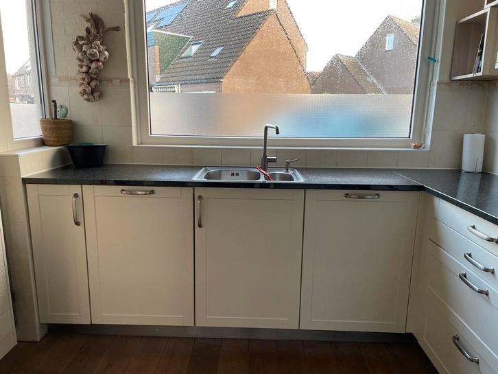 Complete Keuken met Apparatuur, Huis en Inrichting, Keuken | Complete keukens, Gebruikt, Hoekkeuken, Wit, Graniet of Steen, Ophalen