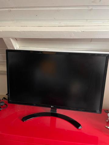 LG 27" 4K UHD IPS LED Monitor beschikbaar voor biedingen