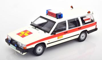 Volvo 740 GL Break ASB Notarzt Köln, 1/18, Minichamps beschikbaar voor biedingen