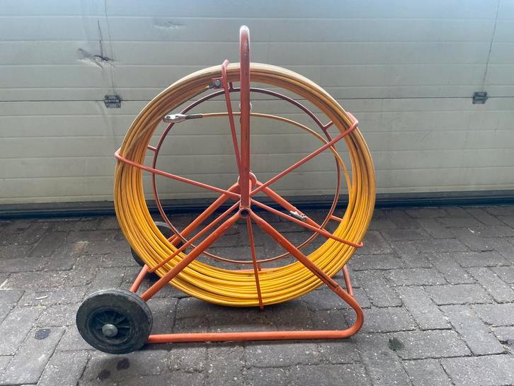 Doorvoerstaaf trekveer glasvezel 120 meter, Doe-het-zelf en Verbouw, Elektra en Kabels, Zo goed als nieuw, Kabel of Snoer, Ophalen