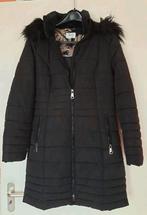 Zwarte winterjas met bontkraag - Maat M, Maat 38/40 (M), Zwart, Ophalen of Verzenden, Zo goed als nieuw