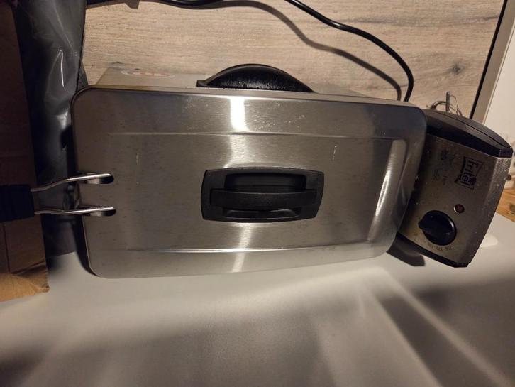 Fritel frituurpan, Witgoed en Apparatuur, Frituurpannen, Gebruikt, 2 tot 3 liter, Uitneembare binnenpan, Ophalen