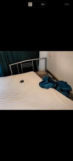Bed + matras 140x200, Huis en Inrichting, Slaapkamer | Stapelbedden en Hoogslapers, Ophalen, Gebruikt, Overige typen, Tweepersoons