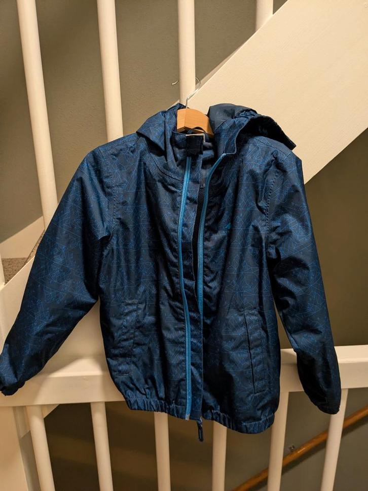 Regenjas Decathlon maat 110 of voor 4/5 jarige., Kinderen en Baby's, Kinderkleding | Maat 110, Gebruikt, Jongen of Meisje, Jas