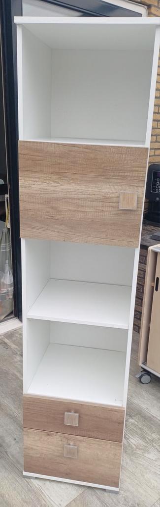 Boekenkast met deur en 2 lades