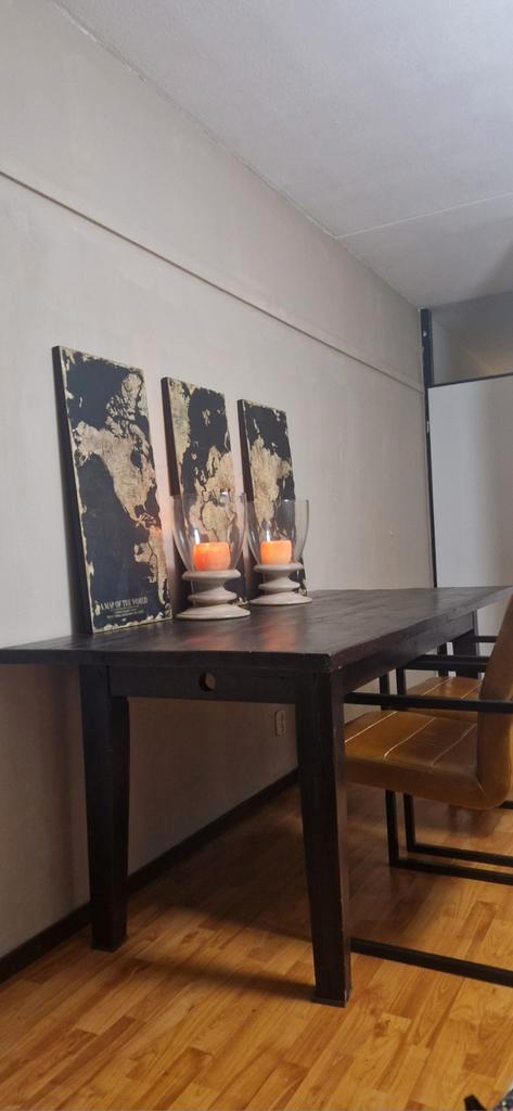 Houten Tafel + gratis stoelen, Huis en Inrichting, Tafels | Eettafels, Ophalen