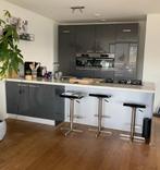 2e hand hoogglans grijze keuken met kookeiland te koop, Grijs, Overige typen, Met kookeiland, Gebruikt