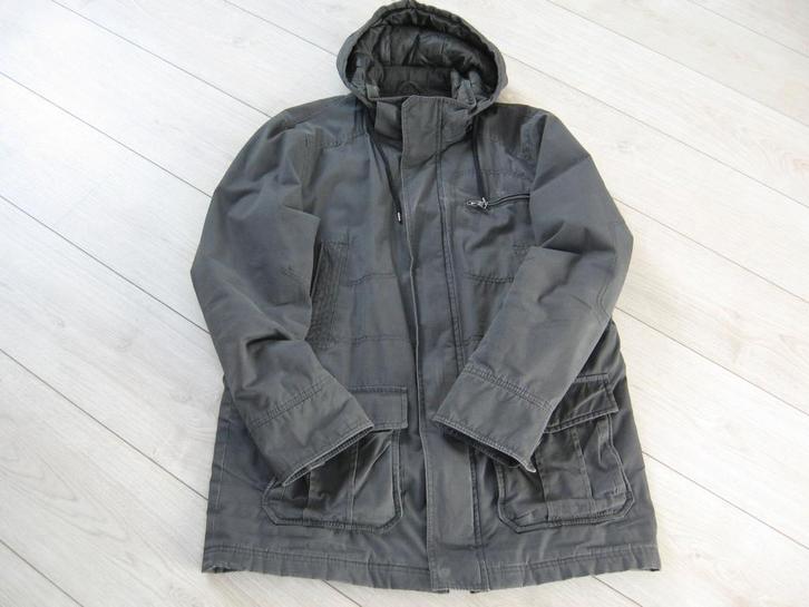 Warme stevig bruine heren wint jas 50 52 €12,50 Dub sluiting, Kleding | Heren, Jassen | Winter, Zo goed als nieuw, Maat 52/54 (L)