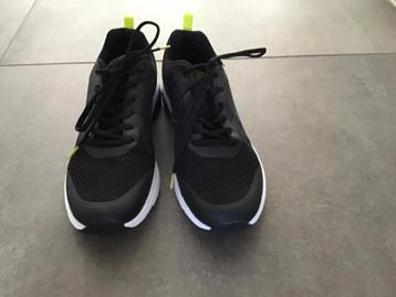 Zwarte sportschoenen, zwart, maat 44 beschikbaar voor biedingen