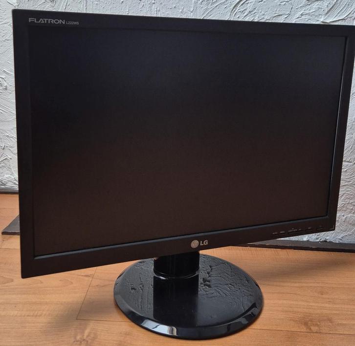LG Flatron Monitor 22 inch / VGA Type L222WS, Computers en Software, Monitoren, Gebruikt, 61 t/m 100 Hz, VGA, Overige typen, Overige resoluties
