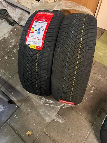 2 banden beschikbaar voor biedingen
