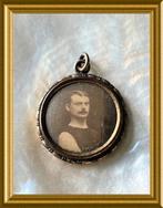 Antieke kleine foto hanger, medaillon, Ophalen of Verzenden, Overige materialen, Hanger
