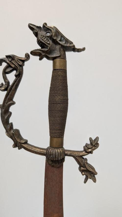 Antiek oosters zwaard, sabel met draken handvat kromzwaard, Antiek en Kunst, Antiek | Koper en Brons, Koper, Ophalen