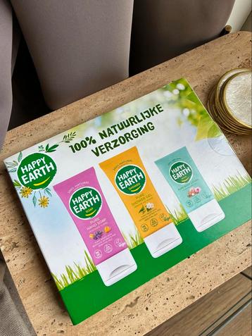 Happy Earth Set: Handzeep, Bodylotion & Showergel beschikbaar voor biedingen