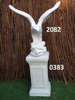 Adelaar met zuil., Ophalen, Nieuw, Beton, Dierenbeeld