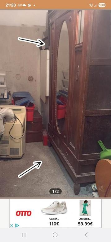 Kleding kast beschikbaar voor biedingen