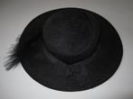 vintage hoed met veer, Kleding | Dames, Ophalen of Verzenden, Zo goed als nieuw, 56 of 57 cm (M, 7 of 7⅛ inch), Hoed