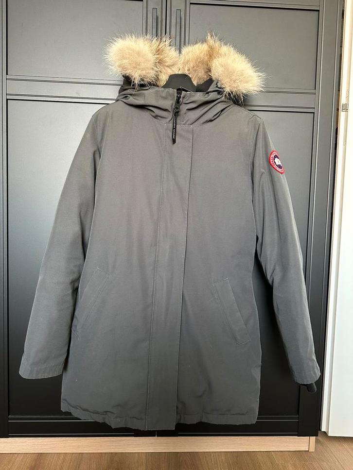 Canada Goose Victoria Parka Grey | L, Kleding | Dames, Jassen | Winter, Zo goed als nieuw, Maat 42/44 (L), Grijs, Ophalen of Verzenden