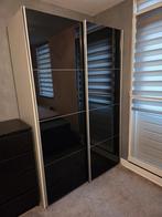 2 deurs zwarte kledingkast met schuifdeuren, Huis en Inrichting, Kasten | Kledingkasten, Ophalen, 200 cm of meer, Zo goed als nieuw
