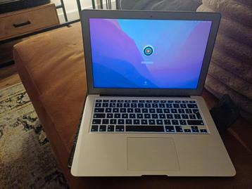 MacBook Air 13" (2017) - 8GB RAM - Incl. Oplader & Sleeve beschikbaar voor biedingen