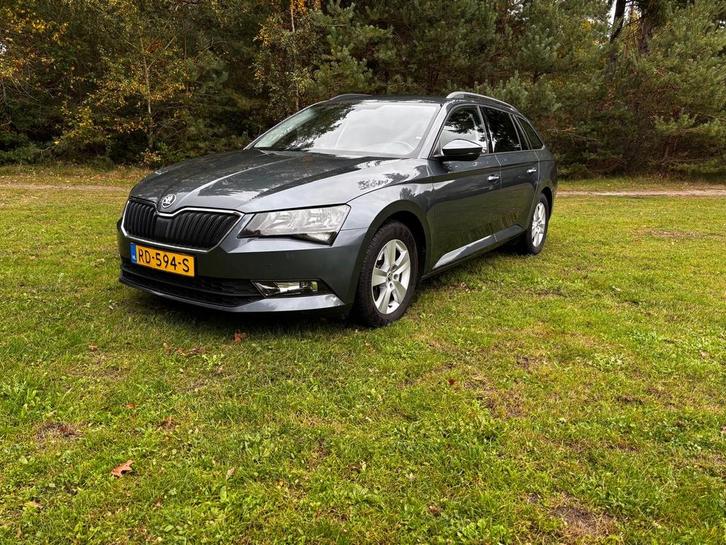 Skoda Superb 1.4 FSI 92KW Combi 2018 Grijs, Auto's, Skoda, Particulier, Superb, ABS, Airbags, Airconditioning, Android Auto, Apple Carplay