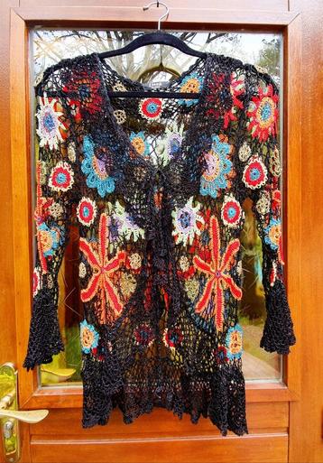 kleurrijk vest met bloemen gehaakt zomer luchtig zwart  rood beschikbaar voor biedingen
